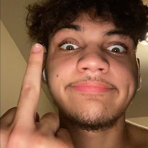 Meet your Posher, Nicholas